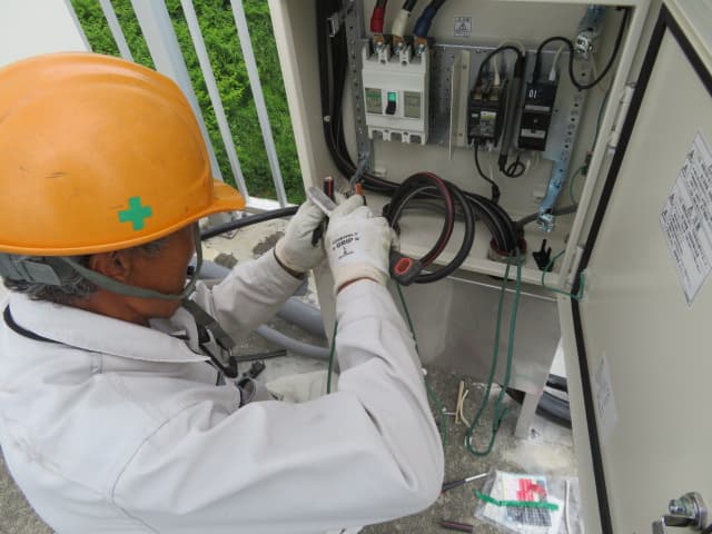 電力量計取替作業